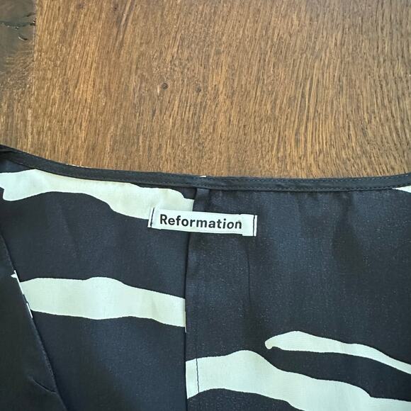 Reformation Mustang Black Ivory Silk V Neck Slim Fitting Bodice Blouse Size S - Picture 10 of 10